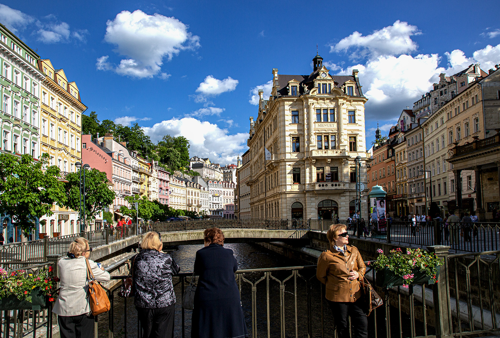 13. 捷克《世界文化遗产卡罗维利温泉古城》王卫光.jpg 13. 捷克《世界文化遗产卡罗维利温泉古城》王卫光.jpg